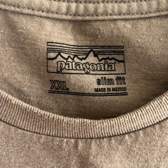 Patagonia men’s tan tee with fish and trident graphic - Picture 3 of 7